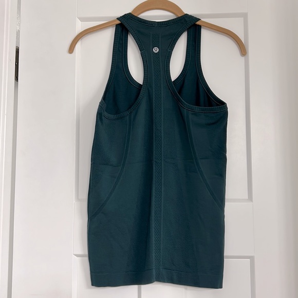 Lululemon 🍋 green tank - Picture 2 of 4